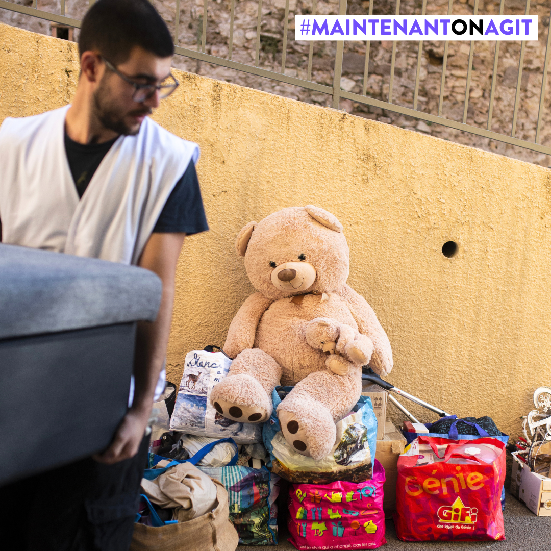 ELLES DÉMÉNAGENT